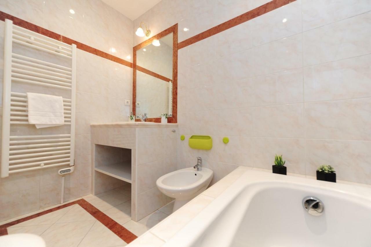 Le Savoy Palace - Five Stars Holiday House Nice Ngoại thất bức ảnh